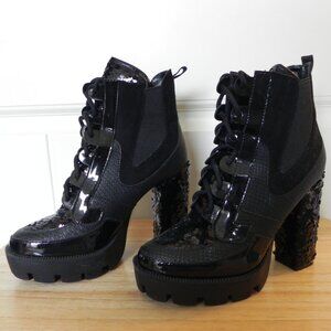 *NEW* Cape Robbin Black Boots - Women's